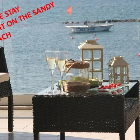 River 201 On The Beach Λεμεσός