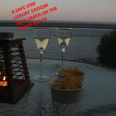 River 201 On The Beach Διαμέρισμα Λεμεσός